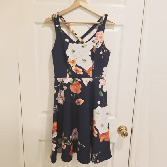 Dorothy Perkins dress size 4 - Picture 3 of 4